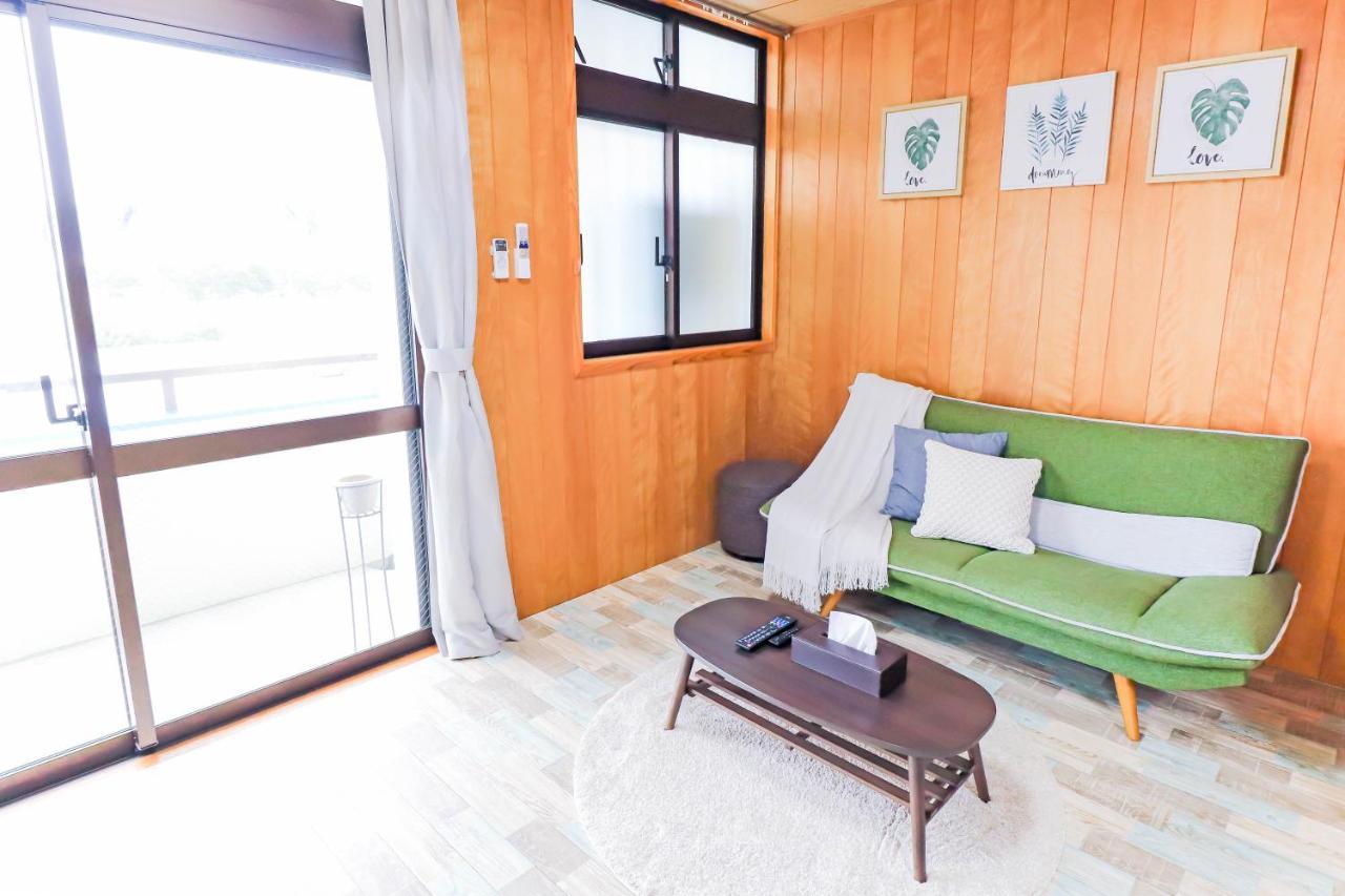 Condominium Hotel Mihama Upi Chatan Zewnętrze zdjęcie